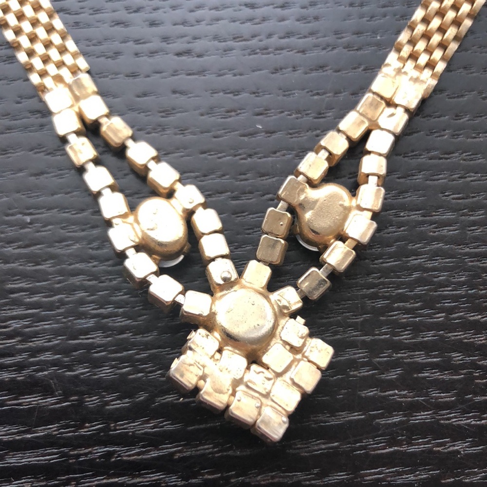 Gold Tone Necklace - Picture 5 of 5